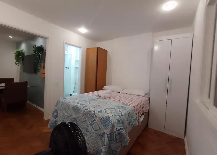 6 Minutos Das Praias Copacabana E Ipanema.